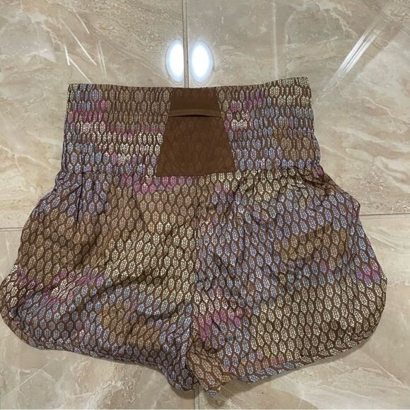 New Free People Movement The away Home
shorts size XS - Picture 10 of 12